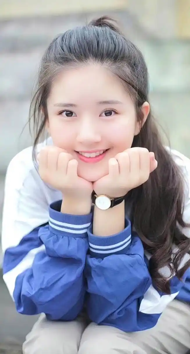 赵露思早期海报图,这个时期的赵露思好青涩好可爱呀,纯天然美少女是最