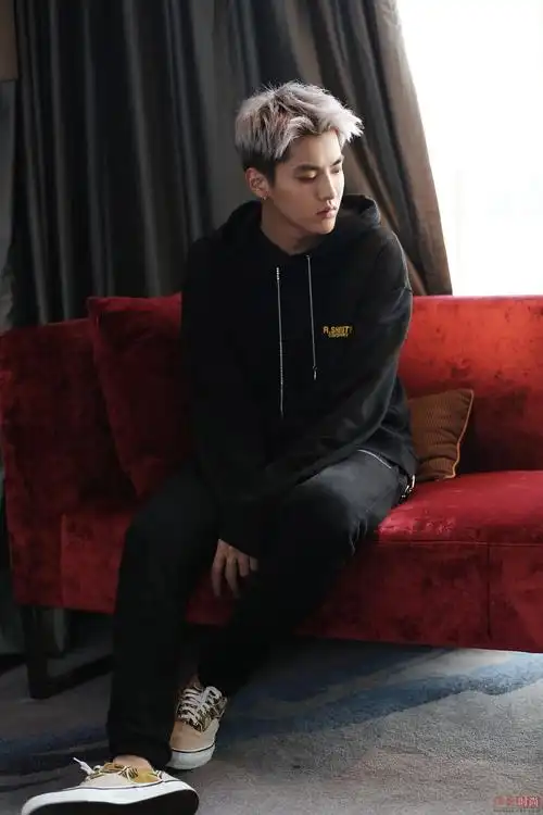 吴亦凡 吴亦凡(kris),1990年11月06日出生于中国广东省广州市,隶属于