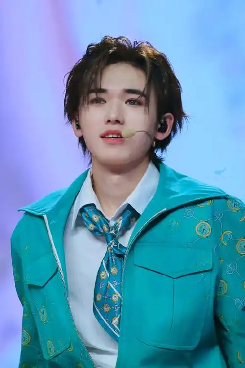 宋亚轩solo舞台不枉##时代少年团叁重楼暨出道四周年演唱会##宋亚轩