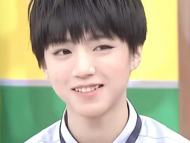 【王俊凯】小时候的他也太可爱了吧!(つД`)ノ