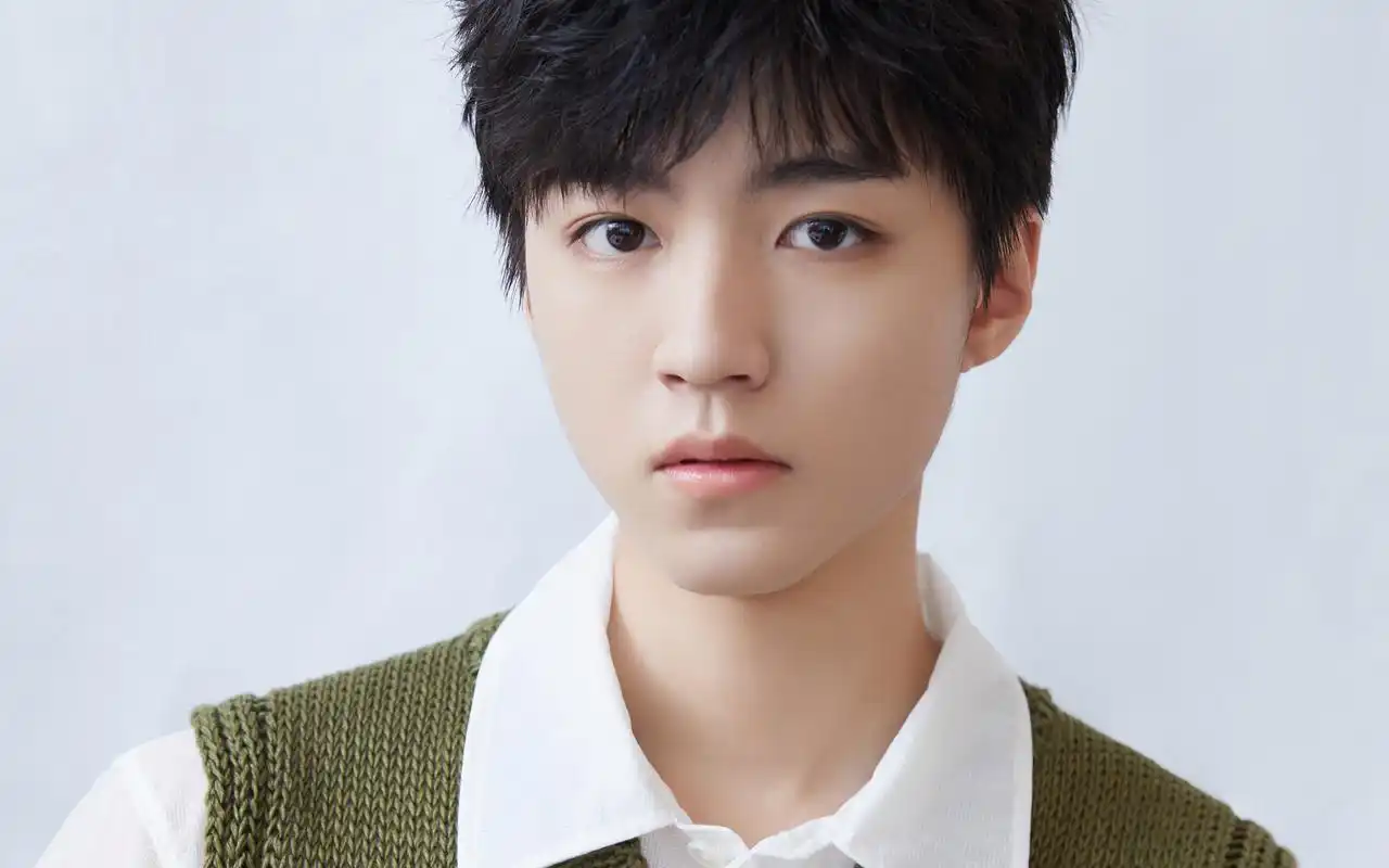 王俊凯清爽帅气图片桌面壁纸高清大图预览1920x1200_大陆明星下载_美