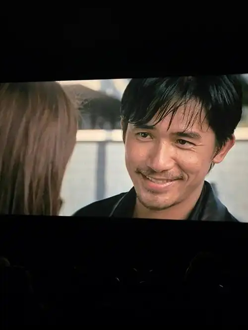 《春光乍泄》,第二天《花样年华》,第三天《无间道》,刚好还是梁朝伟