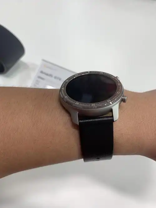 华米gtr系列手表发布:100款表盘可选,价格799起