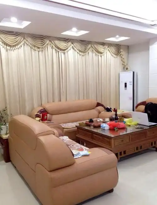 一楼车库,二楼客厅,餐厅,爸妈主卧,三四楼都是三室一厅,五楼闲置