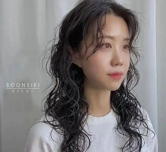 高层次小卷满头烫图片 尽显时髦摩登复古气质 - 女士卷发 - 发型站