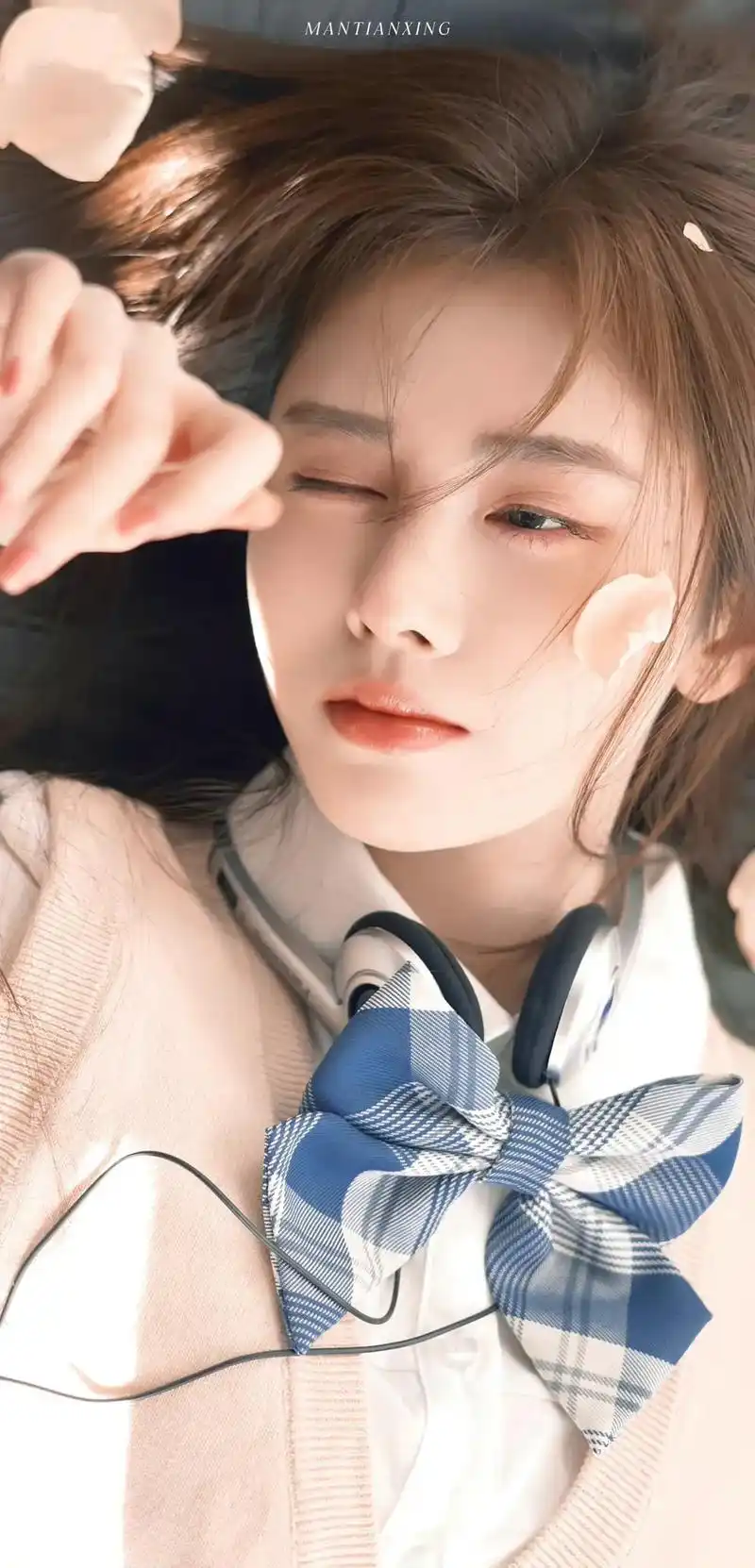 果然是干大事业的鞠.#鞠婧祎高清壁纸  - 抖音