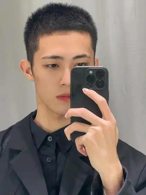 这才是男生该剪的发型,清爽干净显帅气!|寸头|头型|潮男_网易订阅