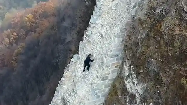 长城最为险峻的地方,据说有近80度的陡坡,一般恐高和胆小的人不敢上!