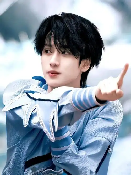 严浩翔表情包##严浩翔 极限挑战