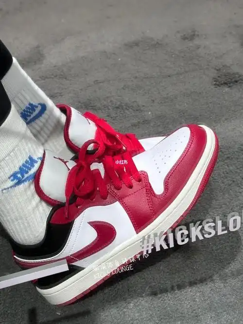 女性专属"chicago bulls"配色.