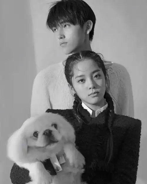 欧阳娜娜恋情曝光!"绯闻男友"还撞脸吴亦凡!网友:这对太甜了!