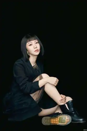 作为原创音乐人,谢春花一直坚持音乐创作,将生活中的小情绪与不同