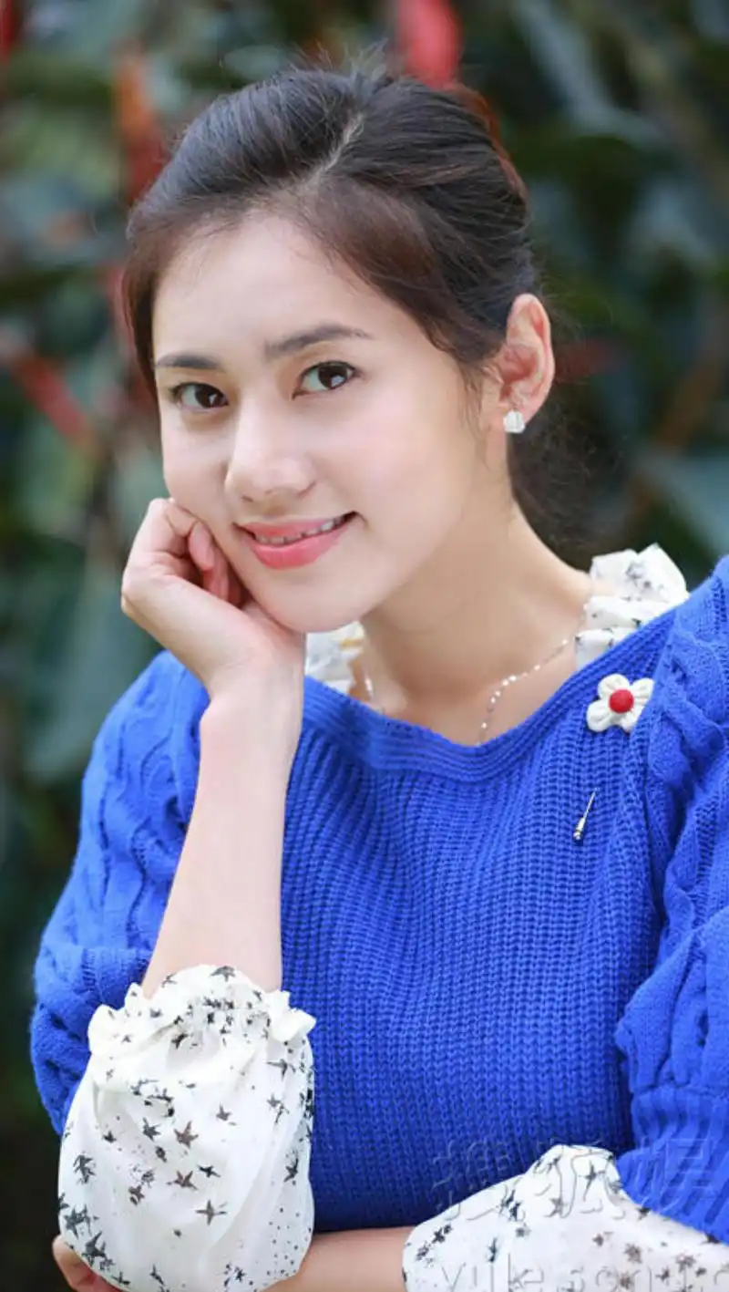 秋瓷炫唯美靓丽写真,真漂亮,好喜欢他