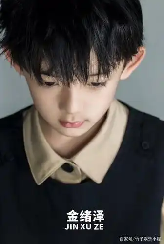 多年以后,这又是一枚祸害万千少女的帅哥啊.