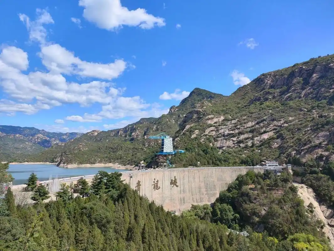 北京怀柔青龙峡景区    青龙峡,位于北京市怀柔区怀北镇古长城镇口.