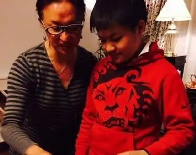 金星痛诉儿子被打 打回去还是不打是个问题