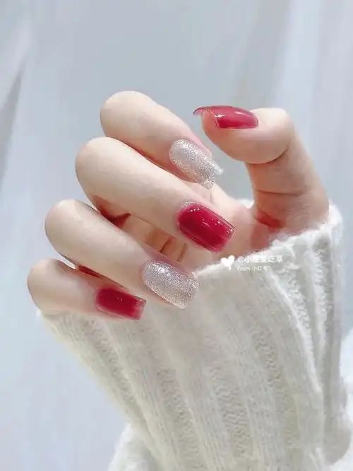 草莓冰沙美甲鲜嫩多汁草莓色指甲油