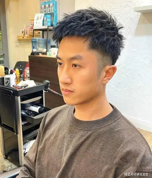 越剪越好看的男生发型11款,不论什么年龄,剪完帅气显精神