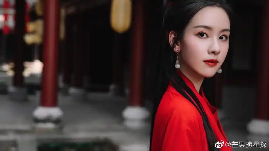 一直都很嗑陈都灵的颜啊,又美又灵,红衣女侠太绝了……|陈都灵|女侠