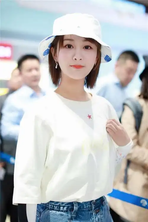 杨紫短发是什么发型,杨紫发型图片最新短发图片(27岁杨紫为何能"火")