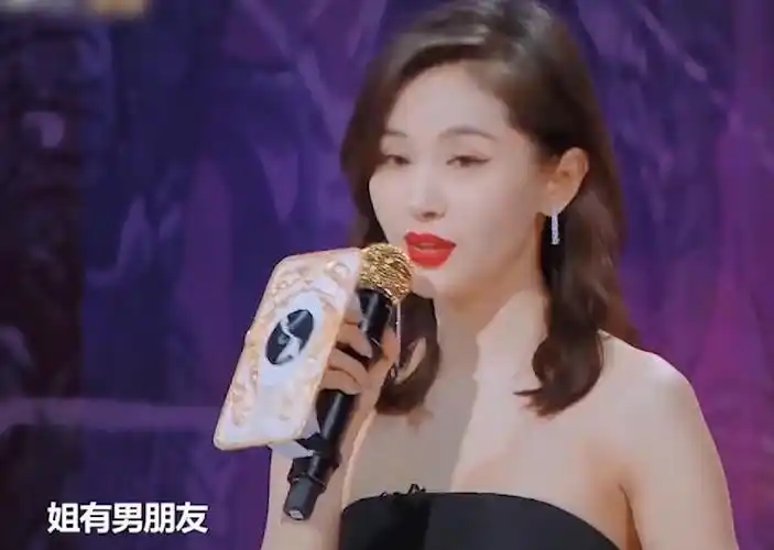回顾王子文儿子生父是谁被曝是圈内大佬冯小刚见了都叫爷