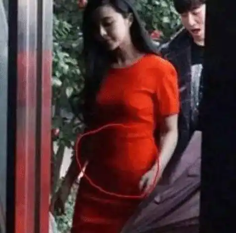 范冰冰被曝即将奉子成婚?大肚子已经藏不住了?