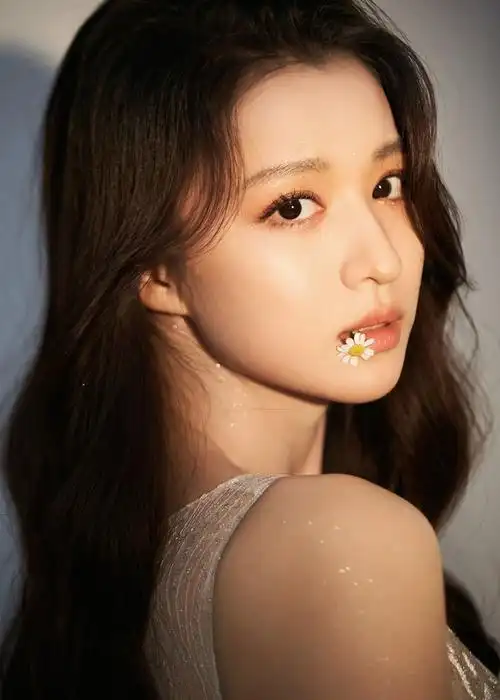 有哪些90后颜值高演技好的华人女演员?