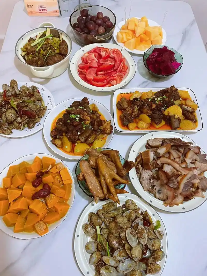 今天邀姐妹们来家里做客,准备了一桌开胃家常菜,在这快节奏的环 - 抖