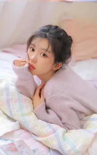 有吸引力的女人并不全靠她们的美丽,而是靠她们的漂亮,包括风度,仪态