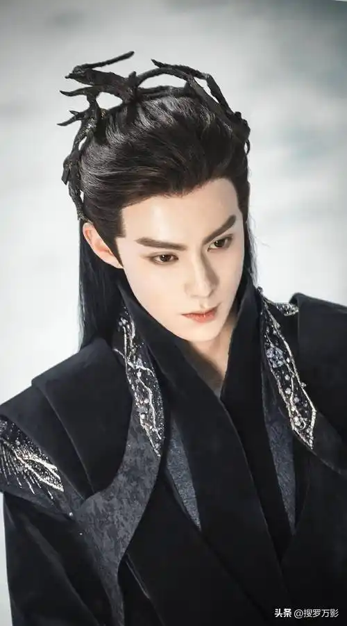 网友心中的十大90后古装男神,罗云熙和任嘉伦皆因超龄无缘上榜_代表