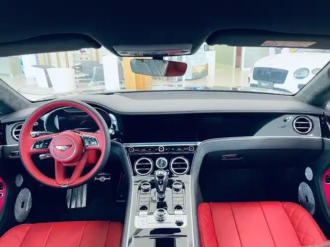 22款宾利欧陆内饰奢华性能卓越装备精良