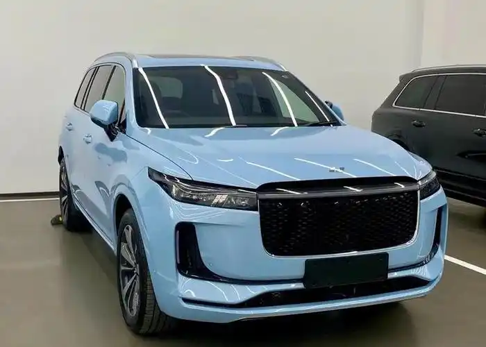 国产电车理想one:婴儿蓝配色太美了!