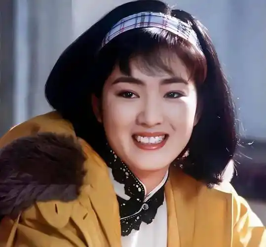 嫁给70岁法国人,情愿当老头的第四任妻子,巩俐到底在追求什么?