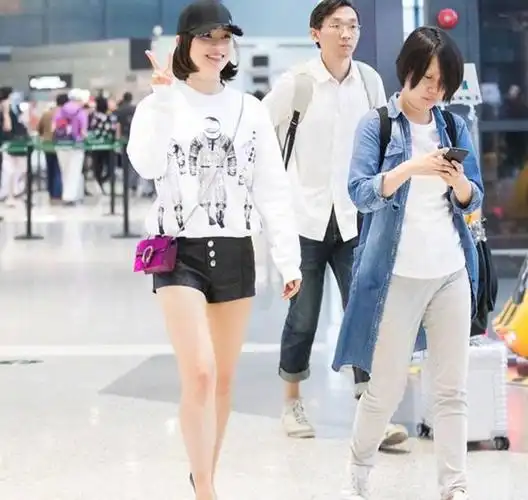 随风娱乐165袁姗姗撞178奚梦瑶网友原来气质和身高真的不成正比