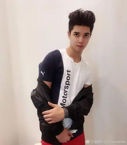 摇啊笑啊桥猛虎队队长韩悦