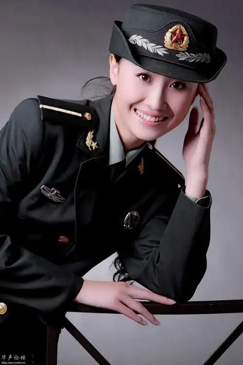 【引用】解放军艺术学院校花崔冰
