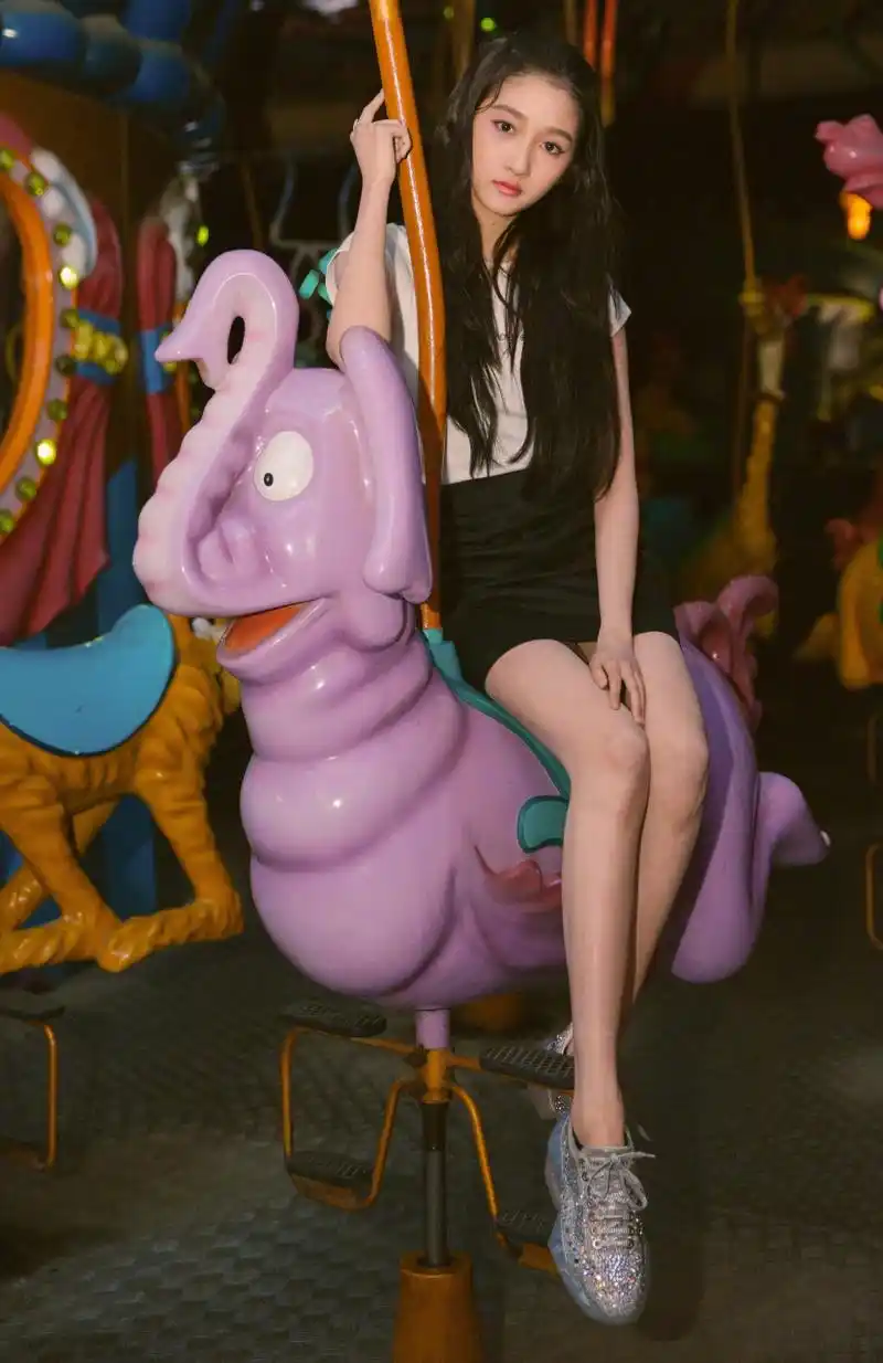 关晓彤##关晓彤# 来,感受一下晓彤这172.