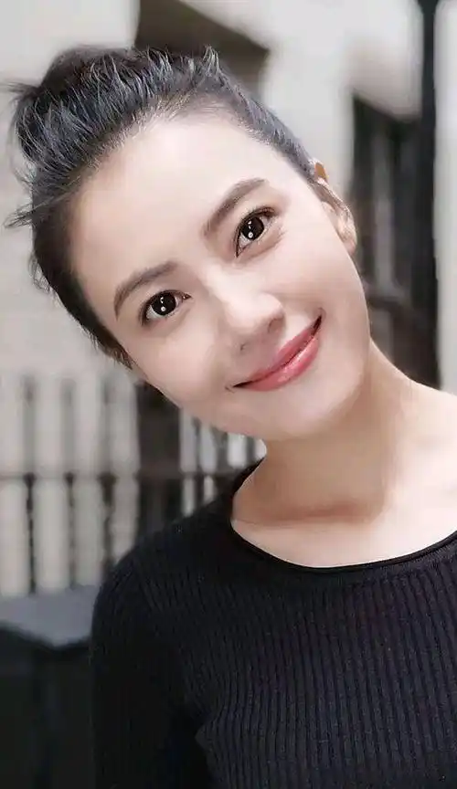 高圆圆时尚写真 美到极致 你是否还记得 让他为你一生画眉呢