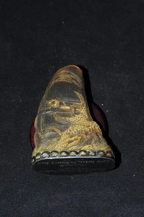 明代 苏门答腊犀角 雕秋山居士图摆件