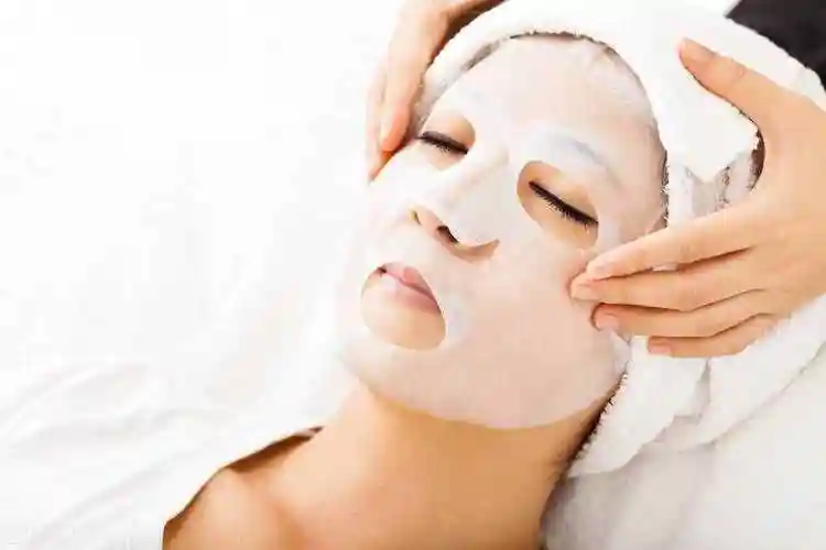 面膜什么时候贴好女人贴面膜什么时间贴最好