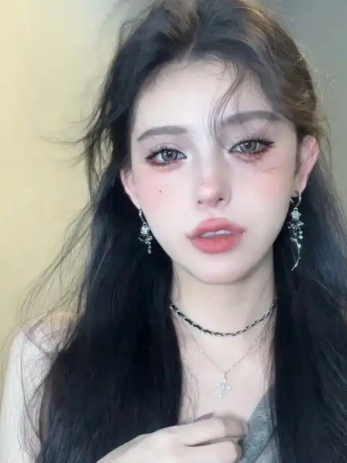 小姐姐这亚裔混血神颜太啦