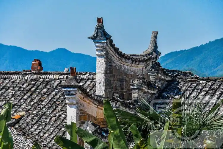 赣州南康区谭邦古城,蓝天下的古城青砖马头墙的古建筑,古韵尤浓