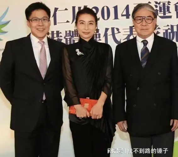 摊牌了,43岁郭晶晶突然官宣新身份,全网恭喜!终于等到这一天