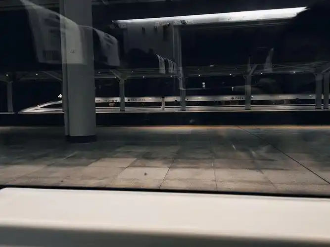 高铁窗外