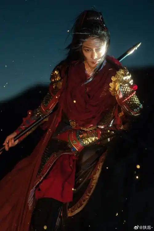 "  为傅菁拍摄的一组红衣女将军～    出镜@傅菁  摄影@扶卮-.