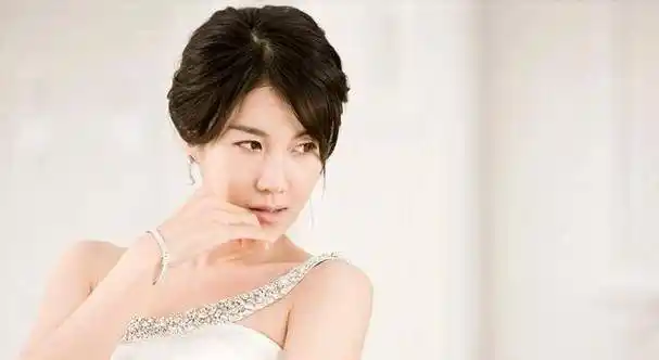 财阀千金逐梦演艺圈,李智雅演的不是《顶楼》,是她的人生写照_徐太志