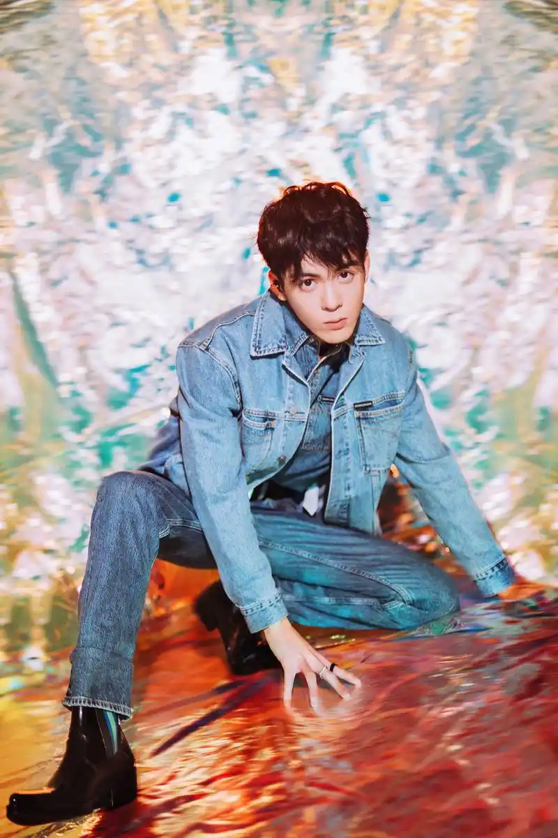 曾舜晞生日快乐 在追逐梦想的道路上步履不停,心怀热忱一路向前,新的