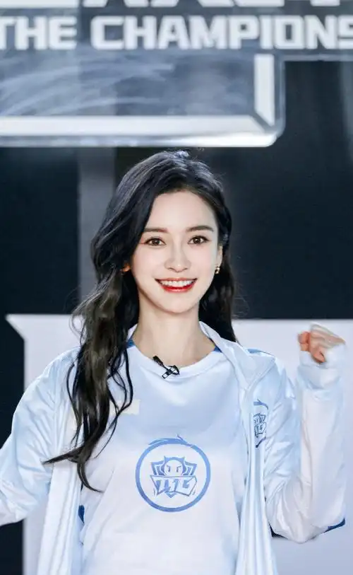 angelababy电竞美少女#angelababy#战至巅峰#剧照96蝴蝶结编发孕屯