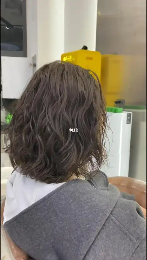 港风法式烫发78中长发女生不能错过的懒人烫发～～慵懒蓬松的波浪