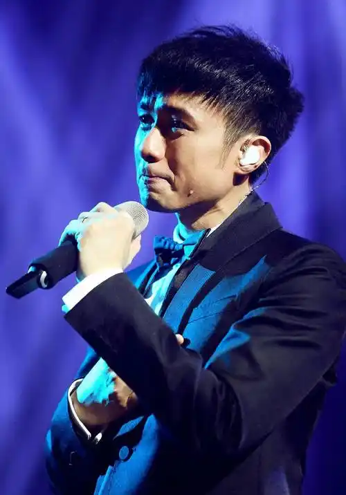 古巨基官宣《歌手2024》 帮唱汪苏泷冲击总决赛歌王之战